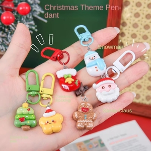Lindo Llavero Navideño de Dibujos Animados con Colgante de Árbol de Santa, Adorno Festivo para Bolsas de Plástico, Regalo Navideño para Niños y Amigos - Product Image 3