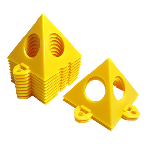 65*65*61mm jaune ABS support <span class=keywords><strong>de</strong></span> peinture à quatre côtés support <span class=keywords><strong>de</strong></span> peinture supports <span class=keywords><strong>de</strong></span> peinture pieds pour accessoires <span class=keywords><strong>de</strong></span> menuisier à bois - Product Image 1
