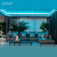 Table ronde pliante d'extérieur moderne et chaises d'événement avec auvent en corde, gazebo et pergola pour villa