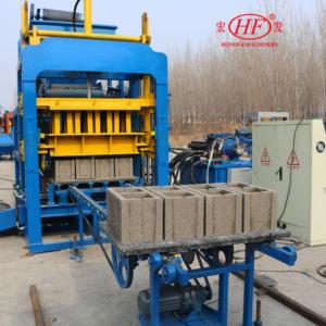 Máquina para Hacer Bloques QT4-15S a <span class=keywords><strong>Precio</strong></span> de Fábrica, Máquina Automática para Ladrillos de Hormigón para Proyectos de Bloques Enclavables - Product Image 3