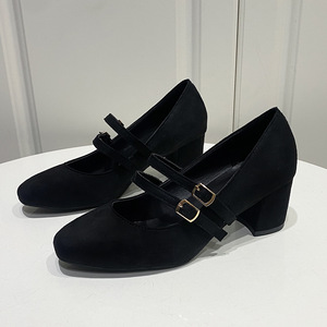 รองเท้าส้นเตี้ยหนังกลับสำหรับคนตัวเล็ก สไตล์ใหม่รับฤดูใบไม้ผลิ ดีไซน์เรียบหรู ปากตื้น รองเท้าผู้หญิงไซส์ใหญ่ - Product Image 2