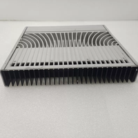 Commutateur compact sans ventilateur C9200CX-12P-2X2G-E 12 ports Gigabit PoE Plus avec 2 ports SFP+ 10G et 2 ports cuivre 1G pour les essentiels réseau de couche 3