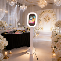 Machine de photomaton ovale légère de premier ordre pour iPad, coque portable pour photomaton selfie avec lumière LED RGB pour événements de mariage