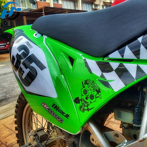 Papel pintado de <span class=keywords><strong>vinilo</strong></span> de alta adherencia <span class=keywords><strong>para</strong></span> <span class=keywords><strong>cascos</strong></span> de motocicleta 100mic polímero extraíble autoadhesivo envolturas gráficas <span class=keywords><strong>pegatinas</strong></span> de salida de aire <span class=keywords><strong>para</strong></span> coche - Product Image 2