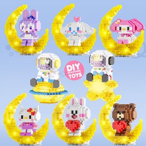 Blocs de construction en micro-particules, astronaute de dessin animé, jouet éducatif lumineux pour enfants de 7 à 14 ans - Product Image 4
