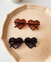 Nouvelles lunettes de soleil pour enfants en gros, modèle 2025, roses, pour visage en forme de cœur, lunettes de soleil pour enfants, lunettes en forme de cœur