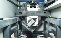 Centre d'usinage automatique CNC pour la découpe de profilés en aluminium et en PVC pour la fabrication de portes et de fenêtres