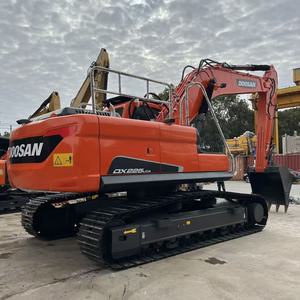 Excavadora de Orugas Usada Doosan DX225LCA de 22 Toneladas - Fabricada en Corea, Alta Compatibilidad y Probada en Minería, Original Doosan DX225LCA - Product Image 2