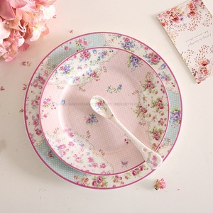 Vente en gros de vaisselle chinoise <span class=keywords><strong>service</strong></span> de table rose assiettes roses en céramique pour mariage services d'hôtel <span class=keywords><strong>et</strong></span> de restaurant - Product Image 3