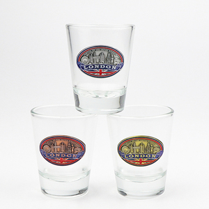 Vente en gros personnalisé Londres souvenir cadeau touristique mini tasse verres à liqueur en verre de <span class=keywords><strong>tequila</strong></span> avec <span class=keywords><strong>logo</strong></span> en métal - Product Image 1