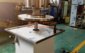 Máquina de llenado de líquido, limpiaparabrisas, vidrio sifónico, línea de llenado de botellas de agua - Product Image 4