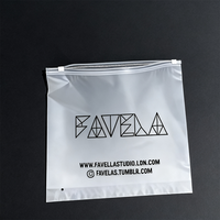 Sacs Ziplock Givrés Mat à Fermeture Coulissante en Gros, Personnalisables, pour Emballage de Sous-vêtements, Chaussettes et Vêtements en Vrac