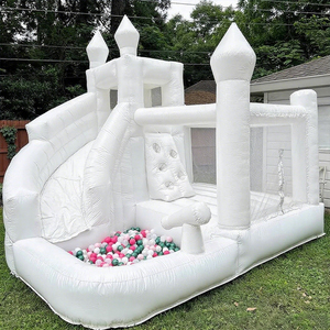 Château Gonflable Extérieur Blanc avec Souffleur – Jeux Gonflables Incluant un Bouncy Castle - Product Image 2
