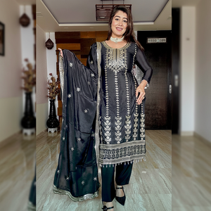 Hermosa parte superior de fiesta-Plazzo y Dupatta con bordado pesado - Product Image 1