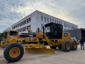 รถเกรดเดอร์ CAT 140K สภาพดีเยี่ยม พร้อมริปเปอร์หลัง สำหรับงานบำรุงรักษาถนนและปรับระดับพื้นที่ - Product Image 2