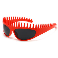 Nouvelles Lunettes de Soleil Unisexe pour Enfants Tendance et Originales, Protection UV400 Non Polarisée, Monture Pleine Forme Concave, Idéales pour l'Été et le Cyclisme