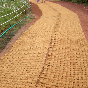 พรมปูพื้นทําจากใยมะพร้าวกันลื่นที่สวยงาม - Product Image 1