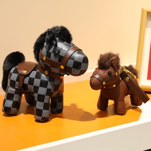 2026 Paardenjaar voor knuffelpop met PP-katoenvulling Lederen paard pluche speelgoed 13 cm formaat Nieuwjaarscadeau - Product Image 2