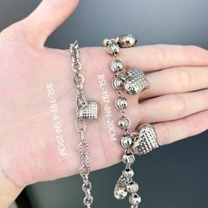 Bracelet à breloques tendance pour femme, plaqué argent, avec chaîne à perles en forme de cœur, vente en gros de l'usine JXX - Product Image 2