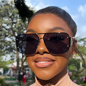 نظارات شمسية معدنية جديدة بإطار نصفي موديل <span class=keywords><strong>2026</strong></span> للبيع بالجملة، نظارات شمسية كبيرة الحجم مربعة الشكل للرجال والنساء - Product Image 1