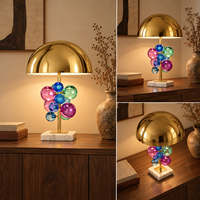 Lampe de table moderne américaine avec boule de cristal, abat-jour en métal doré, base en marbre, double ampoule E27 pour la chambre à coucher, le salon, l'entrée, décoration