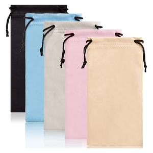 Großhandel Fertigware 9*18cm Weicher Zugbeutel Maßgefertigte Mikrofaser-Brillen- und Sonnenbrillen-Tasche Etui - Product Image 1