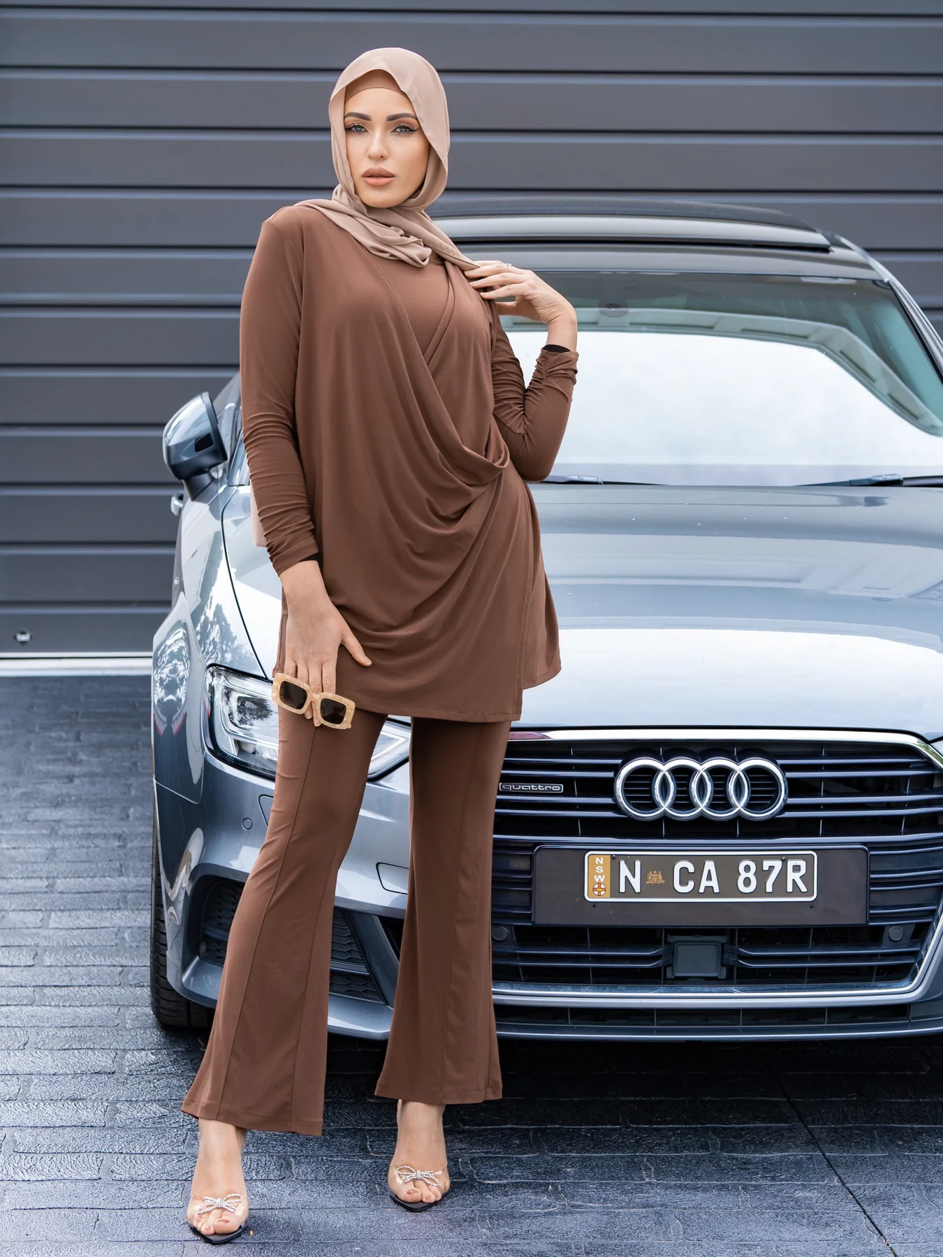 สีน้ำตาล