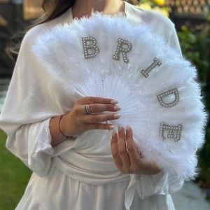 Fan di <span class=keywords><strong>piume</strong></span> <span class=keywords><strong>sposa</strong></span> addio al nubilato bianco gallina Do Party Bach fine settimana ragazze viaggio di fidanzamento di nozze doccia nuziale decorazione regalo - Product Image 4