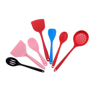 Juego de espátulas de silicona, 4 piezas, utensilios de cocina antiadherentes, herramientas para cocinar, para freír, sopas, arroz, con cuchara ranurada y colador - Product Image 4