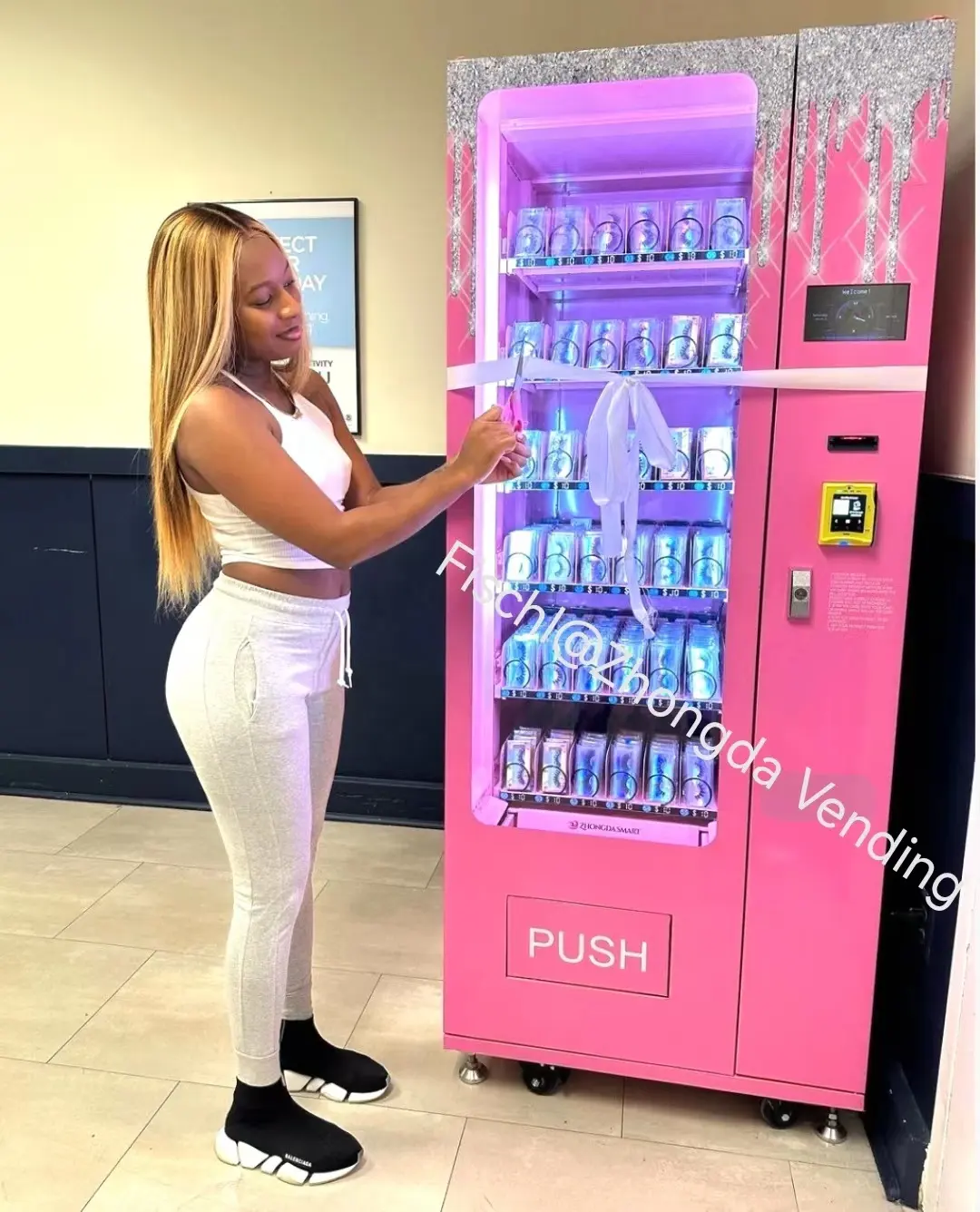 Zhongda popular brands Hair Lashes Vending Machine beauty vending machines QR Code Cashless Payment