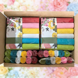 ม้วนกระดาษเครปสำหรับงานเลี้ยงรับปริญญา มีสีสันตามสีของโรงเรียน เหมาะสำหรับตกแต่งพิธีรับปริญญาและเป็นฉากหลังถ่ายรูป - Product Image 4