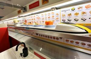 หุ่นยนต์ส่งอาหารปรับแต่งรูปลักษณ์ได้ รถไฟความเร็วสูงแบบชินซังเก็น สายพานลำเลียงแบบหมุน รถไฟซูชิสำหรับร้านอาหาร - Product Image 4