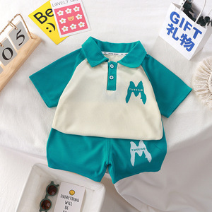 <span class=keywords><strong>Set</strong></span> di Abbigliamento Estivo per Bambini con Polo a Maniche Corte e Logo 'm', Moda Unisex per Neonati - Product Image 3