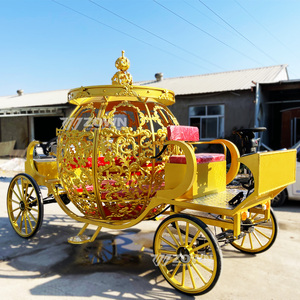 Carrosse électrique de luxe doré, creux, à motif floral de citrouille, avec couronne sur le dessus, pour le transport de la mariée lors de mariages de prestige - Product Image 6