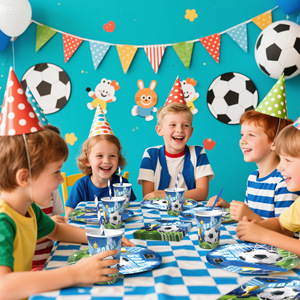 Articles de fête <span class=keywords><strong>d</strong></span>'anniversaire sur le thème du football : Assiettes, gobelets, serviettes, nappe, guirlande de fanions et drapeaux pour garçons et filles, pour une célébration sportive - Product Image 6