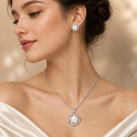 Produit Tendance 2027 : Parure de bijoux en perles d'eau douce et boucles d'oreilles plaquées rhodium, ensemble de bijoux de mariée personnalisé en perles et zircon cubique pour femme
