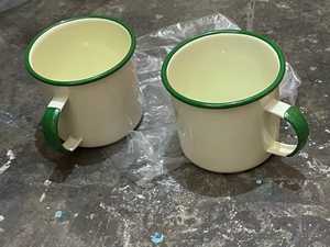 Taza de Café Retro Esmaltada con Borde Verde, Asa Ancha, Boca Ancha, para Camping, Viajes, Color Sólido, Apta para Lavavajillas - Product Image 1