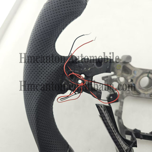 Volante Deportivo de Fibra de Carbono y Cuero Perforado con LED para Honda Civic 10ª Generación - Product Image 6