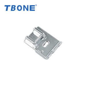 Pied presseur pour machine à coudre TBONE, insert de cordon en métal, pièce de traitement de vêtements à lit plat 9908 - Product Image 1
