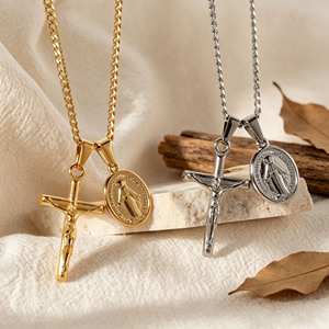 Collar con Colgante <span class=keywords><strong>de</strong></span> Cruz <span class=keywords><strong>de</strong></span> Jesús y María, Religioso, Católico, para Hombre, Chapado en Oro <span class=keywords><strong>de</strong></span> 18k, Acero Inoxidable, Virgen María, Resistente al Agua - Product Image 1