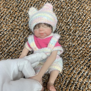 Mini Muñeca de Silicona de 8 Pulgadas, Bebé Niña Realista, Cabello Injertado a Mano <span class=keywords><strong>con</strong></span> Set de Accesorios para Alimentación - Product Image 5