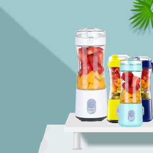 Venta de China 380Ml Usb Juicer Cup Licuadora portátil Mezclador de frutas para el hogar 5 cuchillas Licuadora portátil de mezcla de frutas recargable - Product Image 2