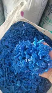 HDPE خردة البلاستيك أسطوانية زرقاء حبيبات البلاستيك المعاد تدويرها من البولي إيثيلين HDPE