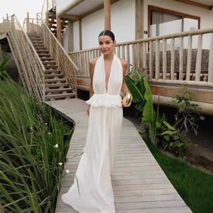 <span class=keywords><strong>Vestido</strong></span> largo de estilo de vacaciones con falda de gasa plisada elegante y Sexy con <span class=keywords><strong>espalda</strong></span> <span class=keywords><strong>descubierta</strong></span> transparente con escote Halter de verano europeo y americano - Product Image 2
