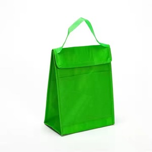 Vente de gros Sacs isothermes imperméables pour le shopping et l'extérieur Réutilisables et écologiques avec logo et design personnalisés - Product Image 4