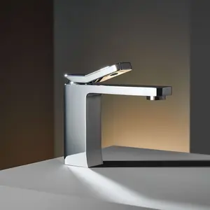 Estilo europeu Deck Montado Single Handle Mixer Tap Alta Qualidade Bacia Do Banheiro Torneiras