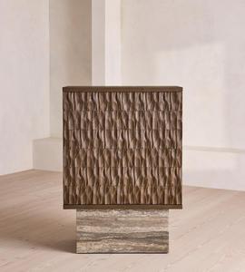 Mueble Bar de Madera Tallado a Mano con Base de Travertino, Mueble para Almacenamiento de Vino con Estante para Copas, Mueble para Licores de Diseño - Product Image 4