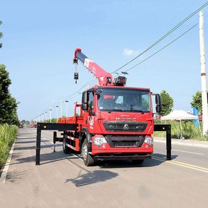 Prix d'usine original Sinotruk TX7 4*2 Camion grue à flèche droite avec flèche à 5 sections de 8T - Product Image 3