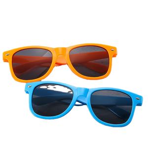 Grosir perlengkapan pesta Promosi Pub Bar klub Retro Logo kustom PC keling murah warna Solid kacamata hitam untuk pria wanita - Product Image 1