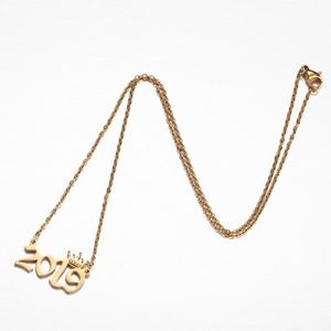 Dainty Mode Plaqué Or Filles Bijoux Cadeau Nombre Couronne Pendentif En Acier Inoxydable Année de Naissance Collier Pour Les Femmes - Product Image 5